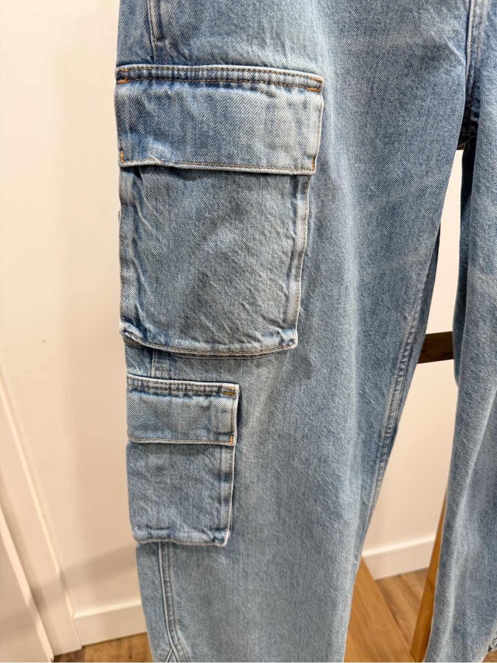Denim Forum Light Blue Cargo Wide-Leg Jeans 90’s Millie Hi-Rise Cargo - Picture 8 of 8